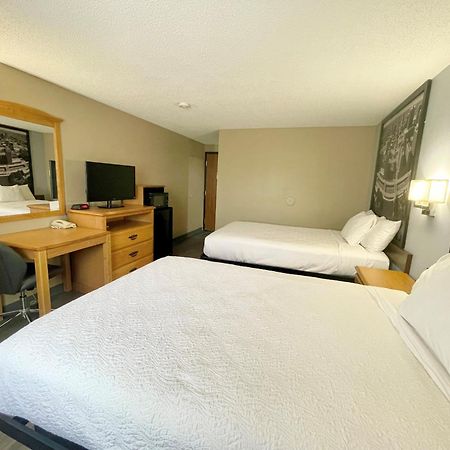 Super 8 By Wyndham St. Clair Mo Hotell Saint Clair Eksteriør bilde